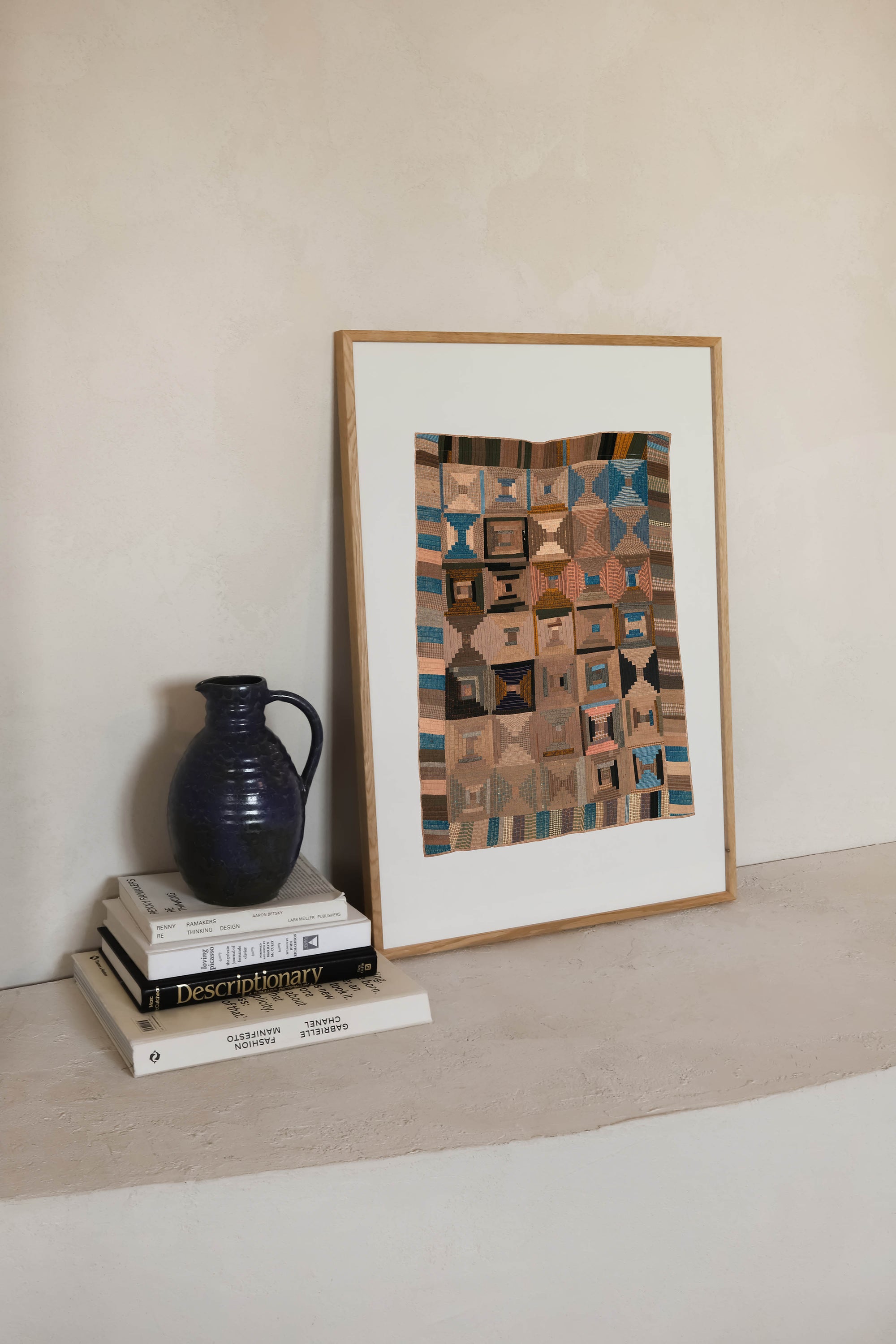 042. Geometric Pattern Print